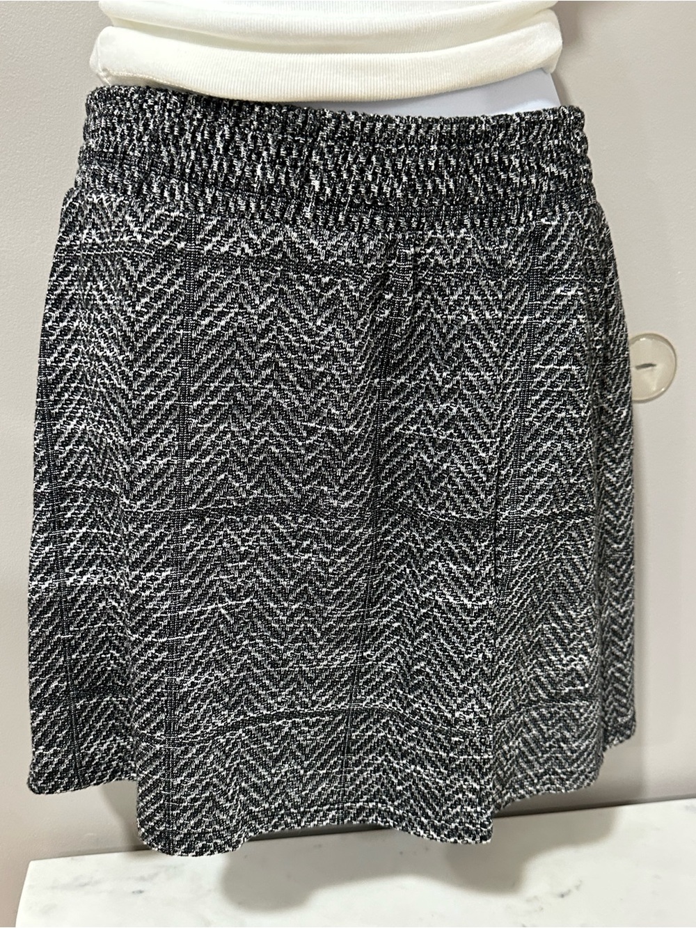 Topshop Black & White Chevron Midi Skirt - Elastic Waist